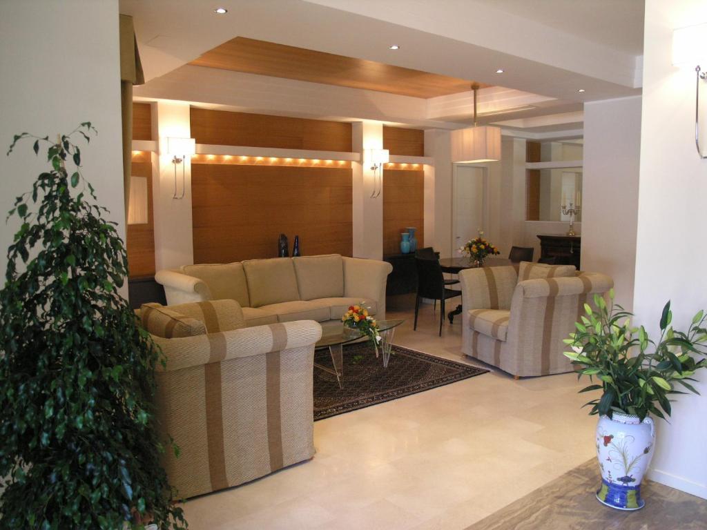 Aparthotel England Riccione Exterior foto